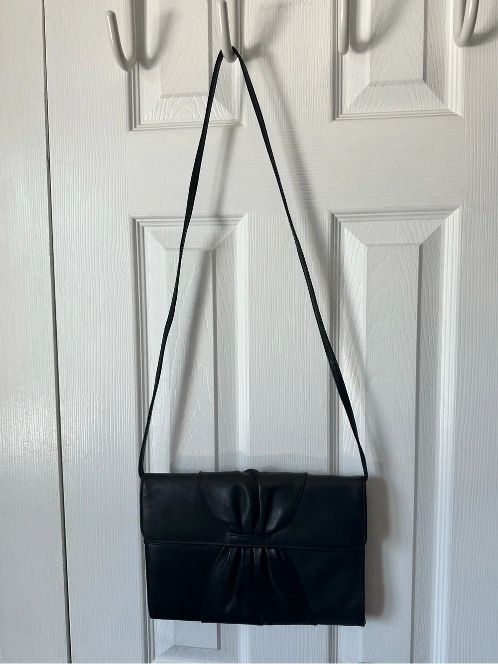 Vintage Black Pleated Convertible Clutch with Crossbody Shoulder Strap and Snap